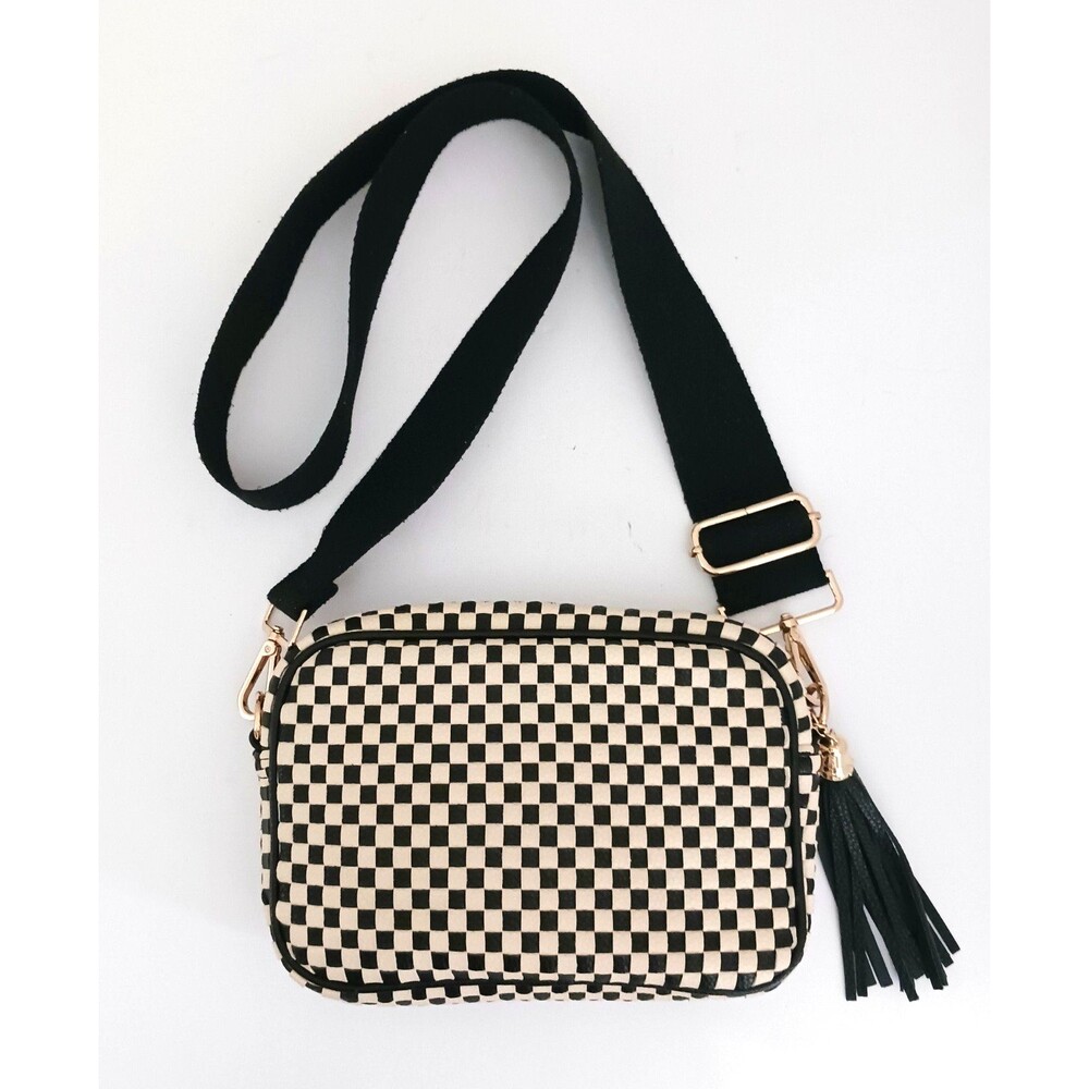 NEW Pretty Simple Woven Willow Camera Crossbody Blk/Ivory Checkerboard Tassel